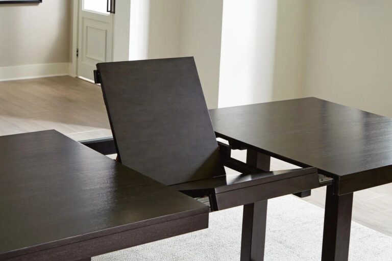 NEYMORTON DINING SET